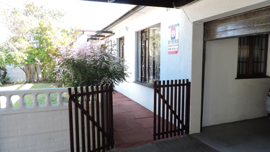 5 Bedroom Property for Sale in Glenlilly Western Cape
